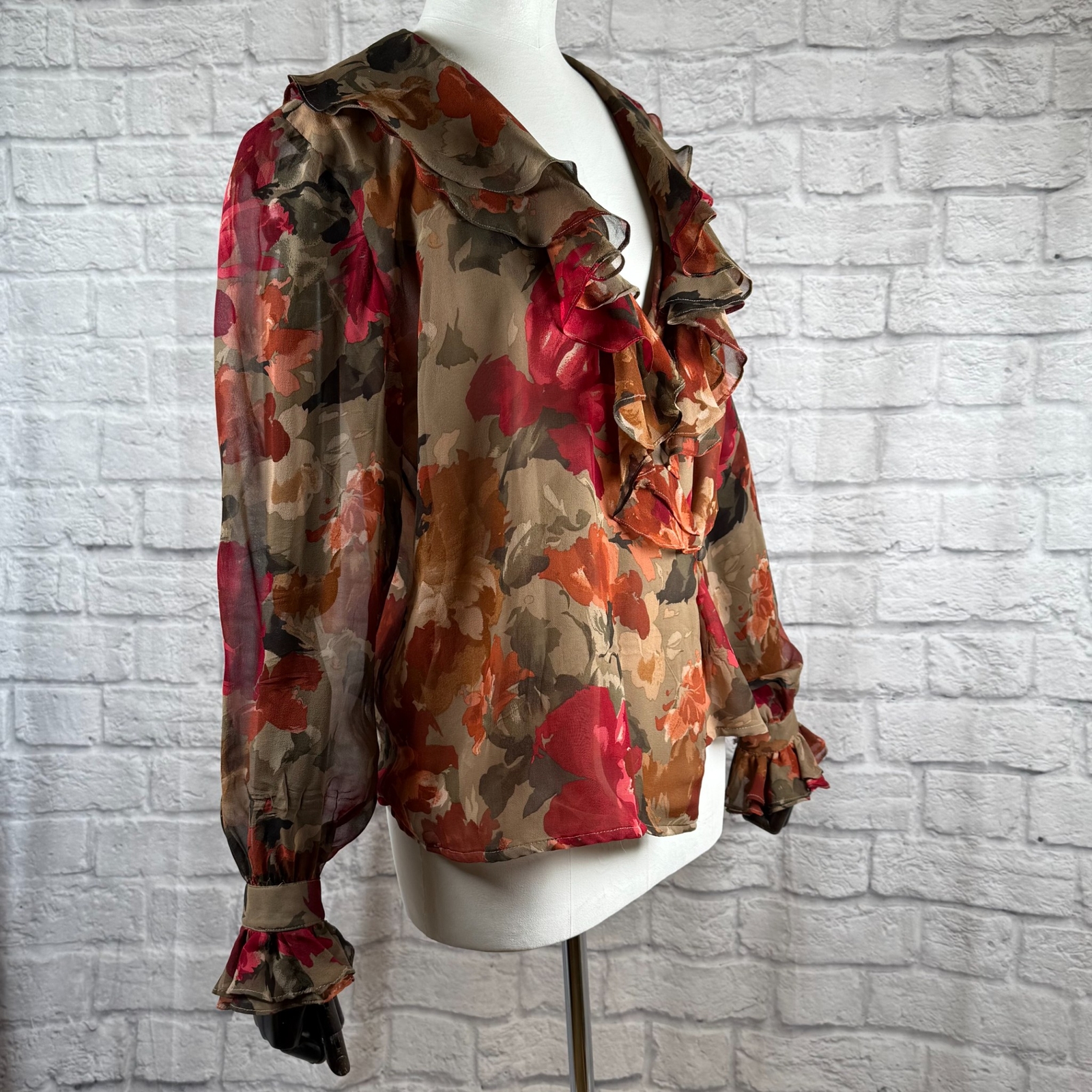 Vtg Capriccio Sheer Silk Floral Blouse Women’s 8 Medium Ruffled Shirt