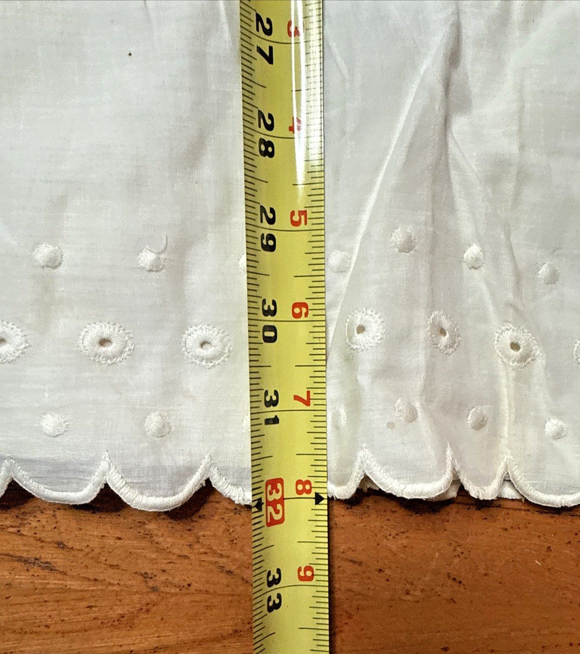 Vtg White Cotton Eyelet Half Slip 32″L Sz 14 Back Drawstring Scalloped Hem