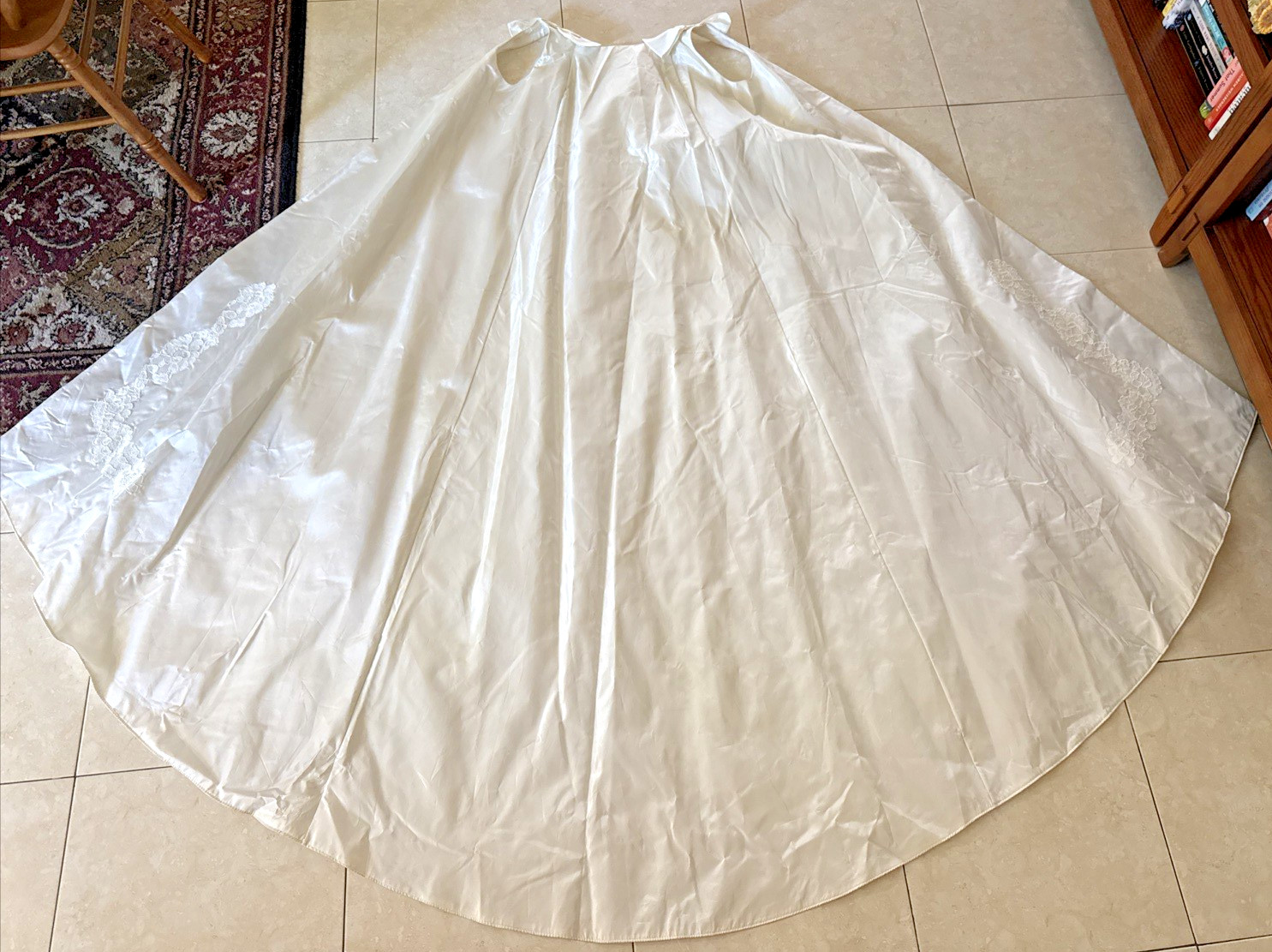 ***ANTIQUE/VINTAGE 1967 Lace Sheath LS Wedding Dress w/Satin Cape Sz 5/6 L@@K***