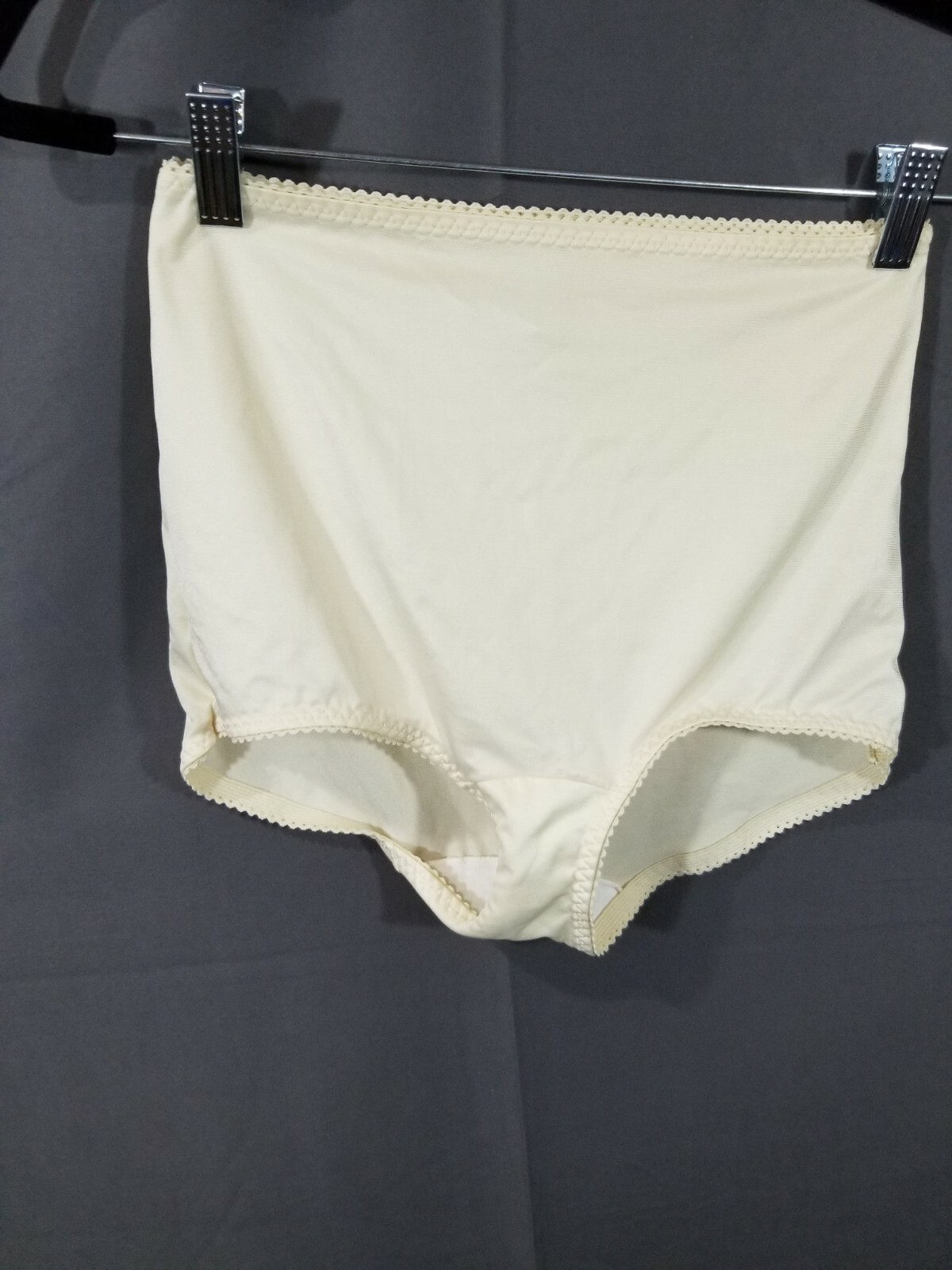 Vintage JCPenney Soft Skins Cream Brief Granny Nylon Panties Sz 2XL Style #3793