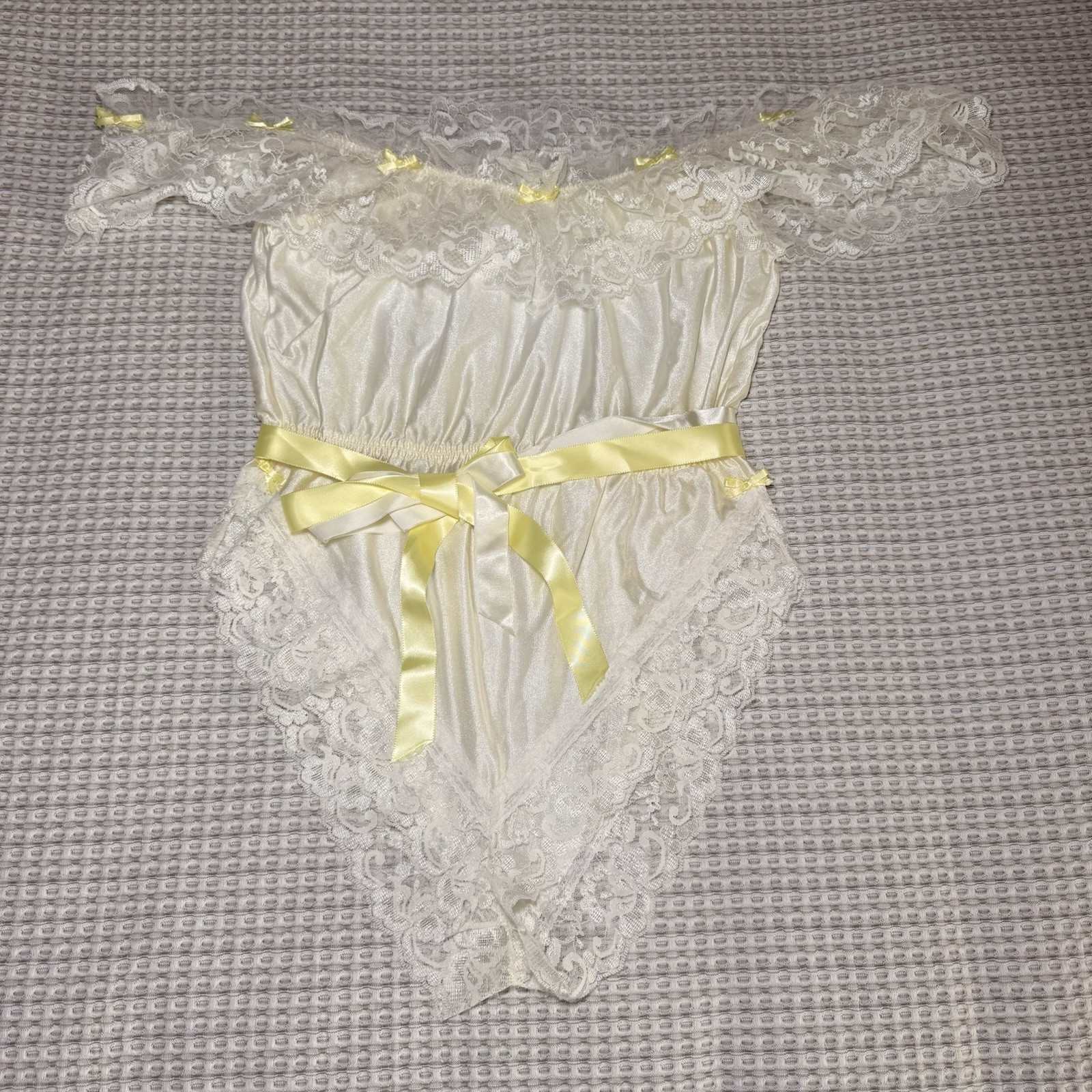 Vintage 80’s Off The Shoulder Teddy Lace Romper Lingerie Ruffles Satin Boudoir