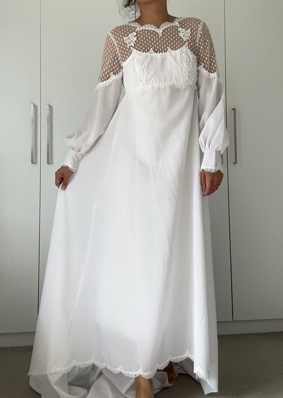 Vintage 1960s Lace Trim Wedding Dress – Long Sleeve Empire Waist – XS (UK 4–6)