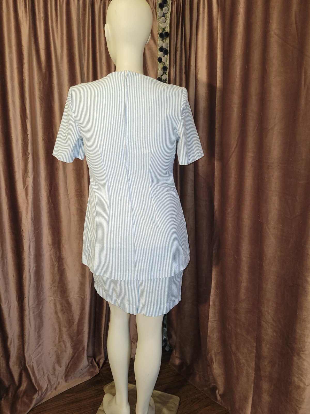 Vintage Seersucker Suit Dress size 12/14. Adorable Details