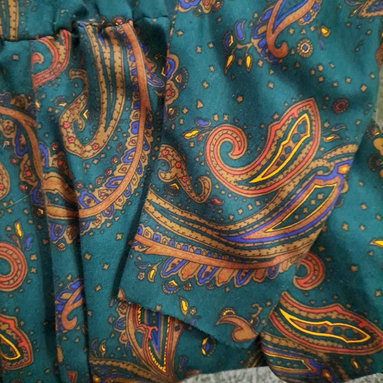 Vintage 1980-90’s Women’s Dress. Unbranded.Dolman Sleeve.Chest-22in.Waist-16in.