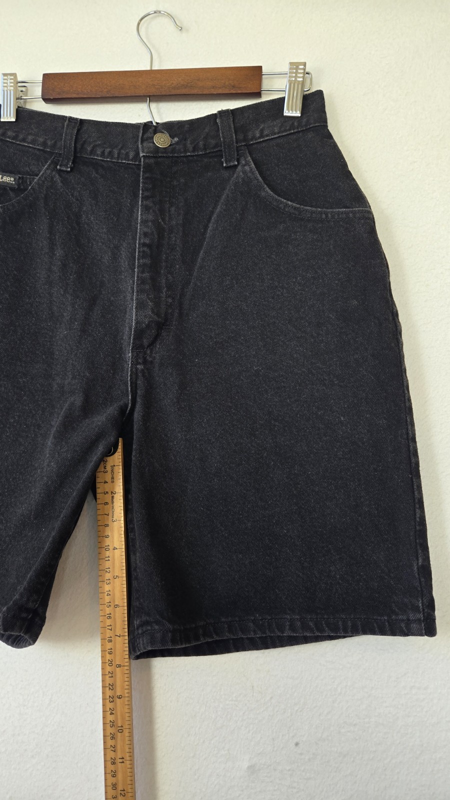 Vtg Lee Black Wash Mom High Waisted Long Shorts Womens Sz. 12 Med Fits Sz 8
