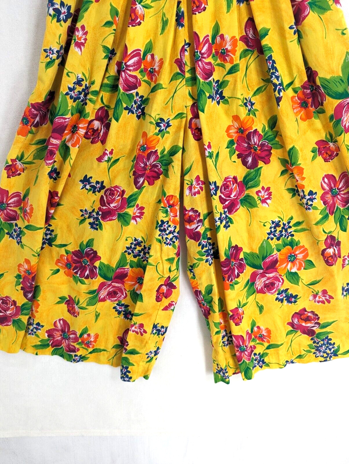 Talbots vintage women’s yellow floral cotton gaucho pants/ split skirt pockets