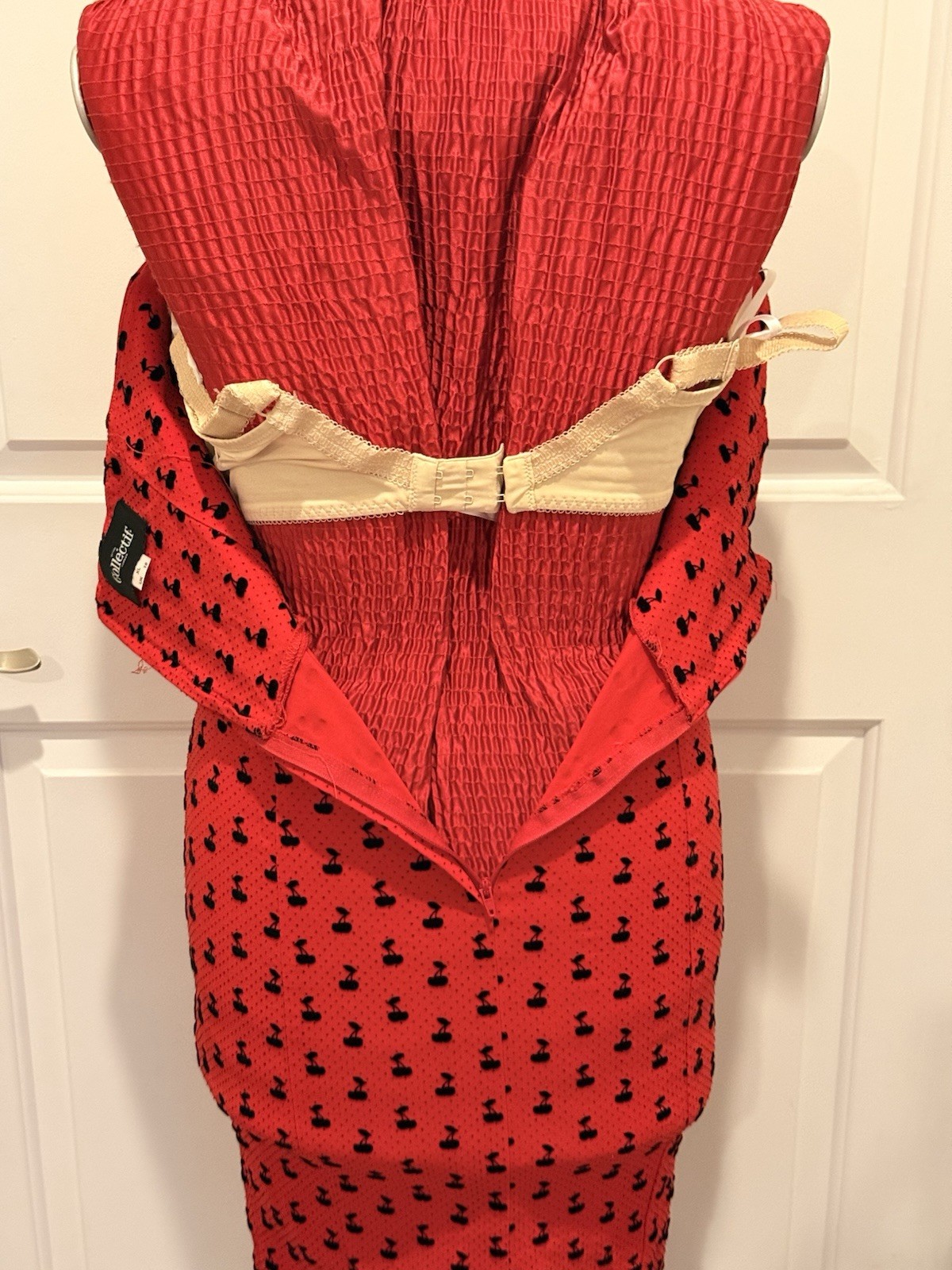 Women’s 2010’s Collectif Size XL Red Halter Wiggle Dress W/black Flocked Cherry