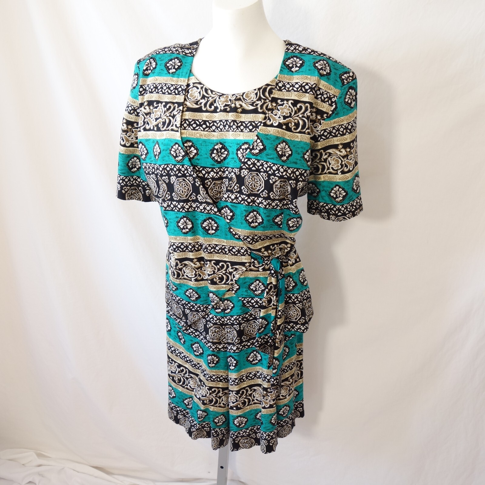 Vintage Jamie Brooke Wrap Romper Dress size L Hawaiian Tribal Africa Green Black