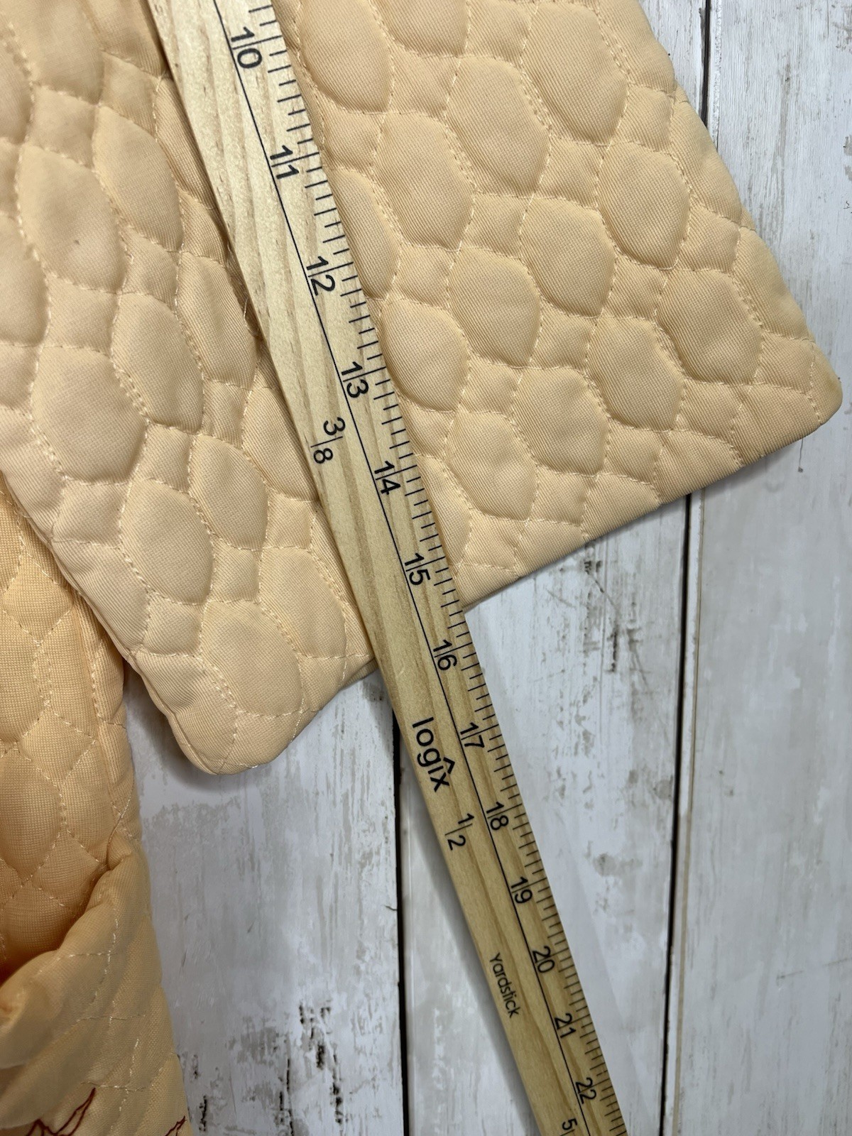 Vintage Quilted Peach Robe Embroidery Pockets No Size Button Polyester Imperfect