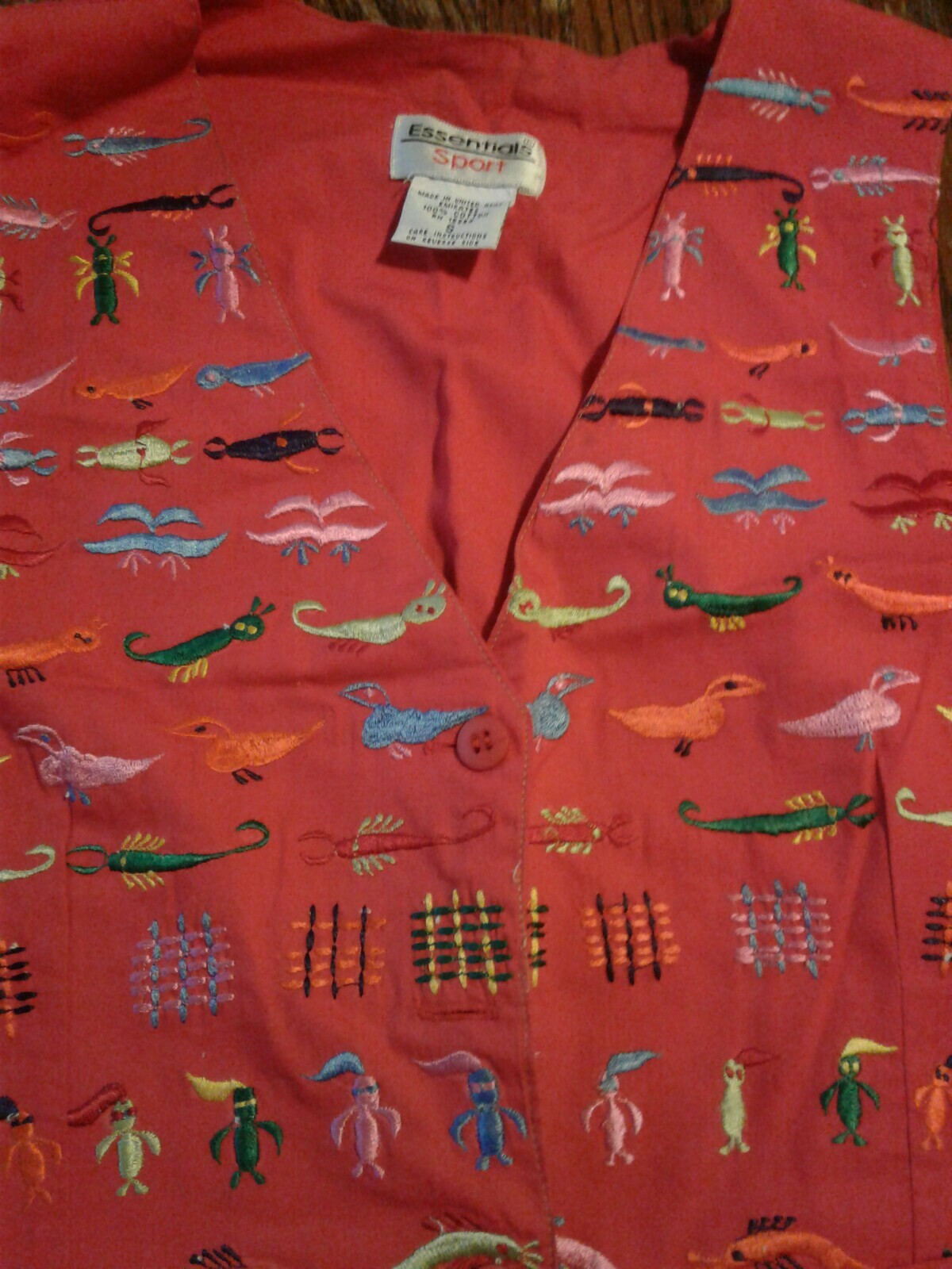 Vintage Womens Small Essentials Sport Red Vest Embroided Bugs (cb27)
