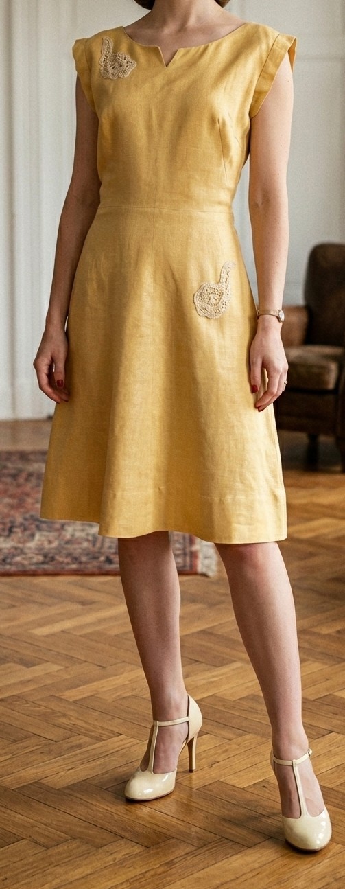 Vintage 40’s Linen Yellow Gold Dress Side Metal Zipper Embroidered Appliques S