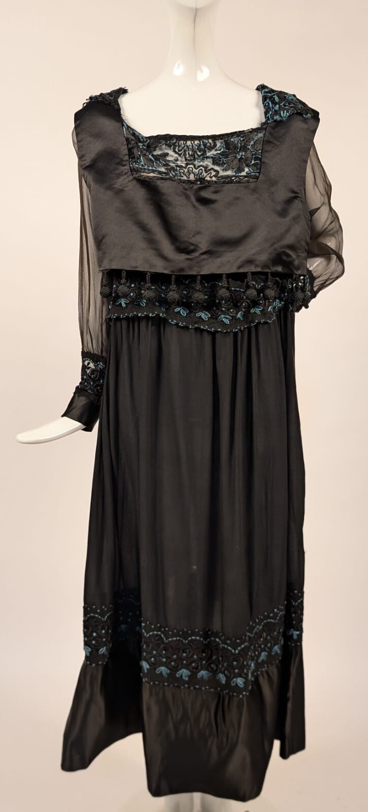 EDWARDIAN TEENS BLACK SILK DRESS W EMB LACE + SILK KNOT DANGLES