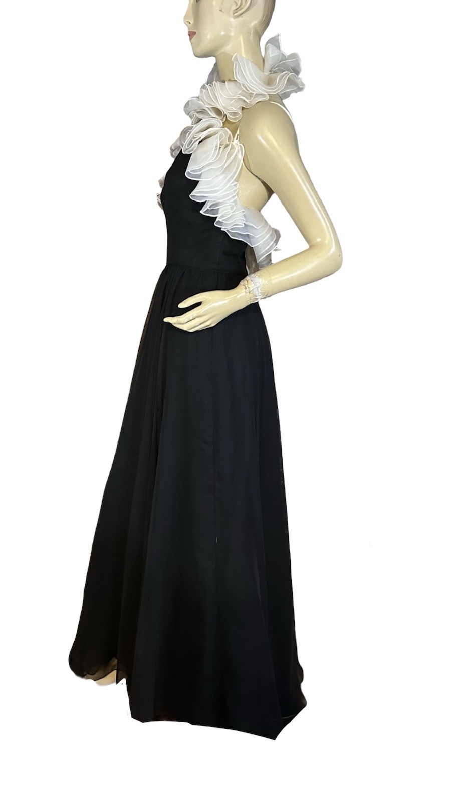 WOMEN’S VINTAGE 1980’S LILLIE RUBIN BLACK & CREAM HALTER FORMAL DRESS SZ S