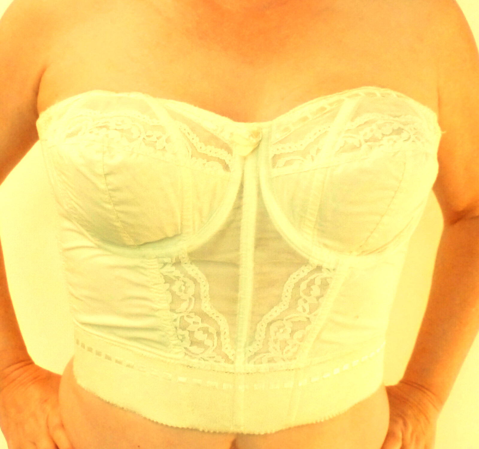SURPRISE IVORY SHEER LIGHTLY BONED UNDERWIRE CUPS LONGLINE BRA 38B VGVC 361