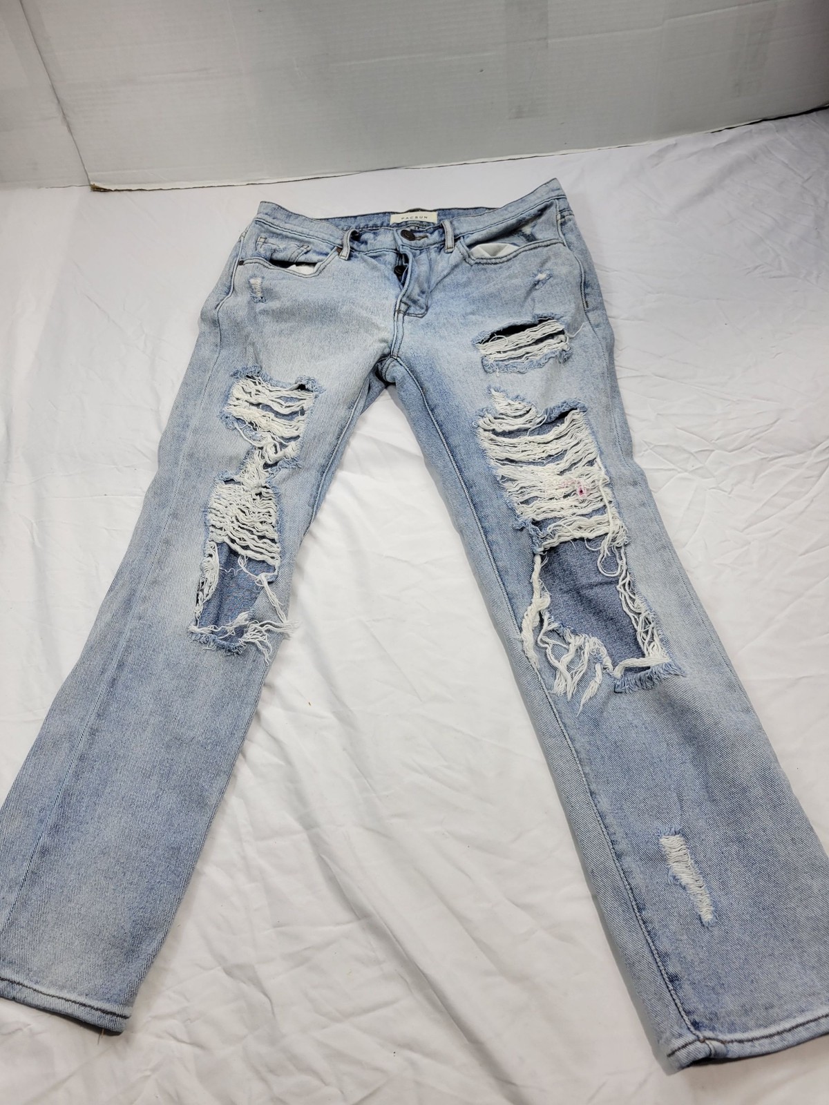Pacsun 90s Boyfriend Jeans Women’s 26 Light Wash Ripped Denim