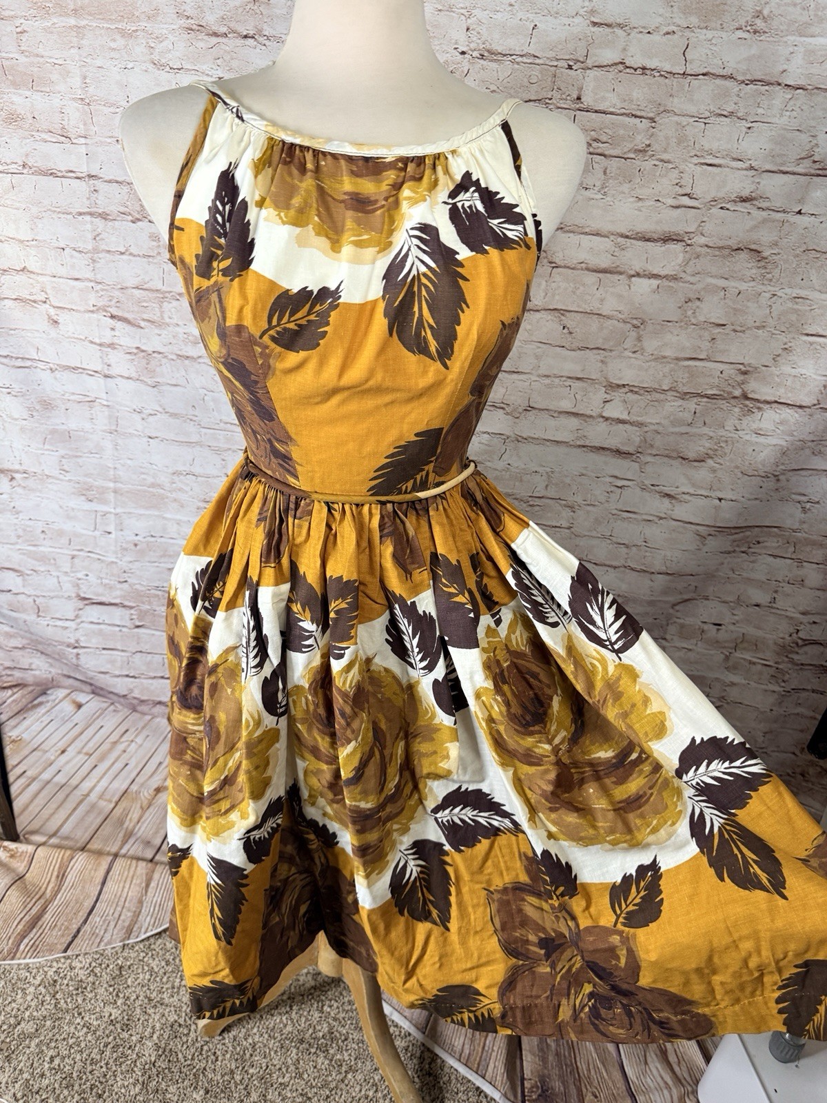 Vintage 50’s Pin Up Dress Tiki Rockabilly Sweep Floral Cole of California XS/ S
