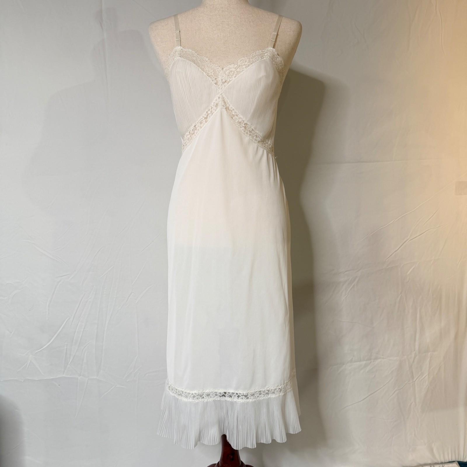 Vintage White Lace Trim Pleated Full Slip dress, Ruffle Hem,