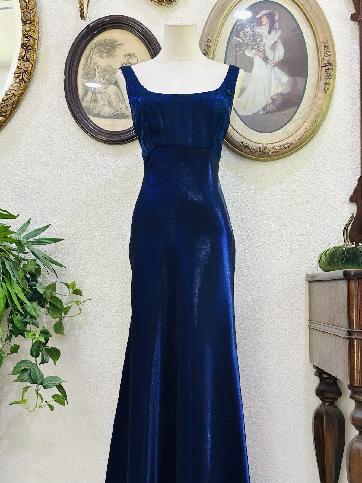 Vintage Alex Evenings Iridescent Electric Blue Purple Bias Cut Maxi Gown
