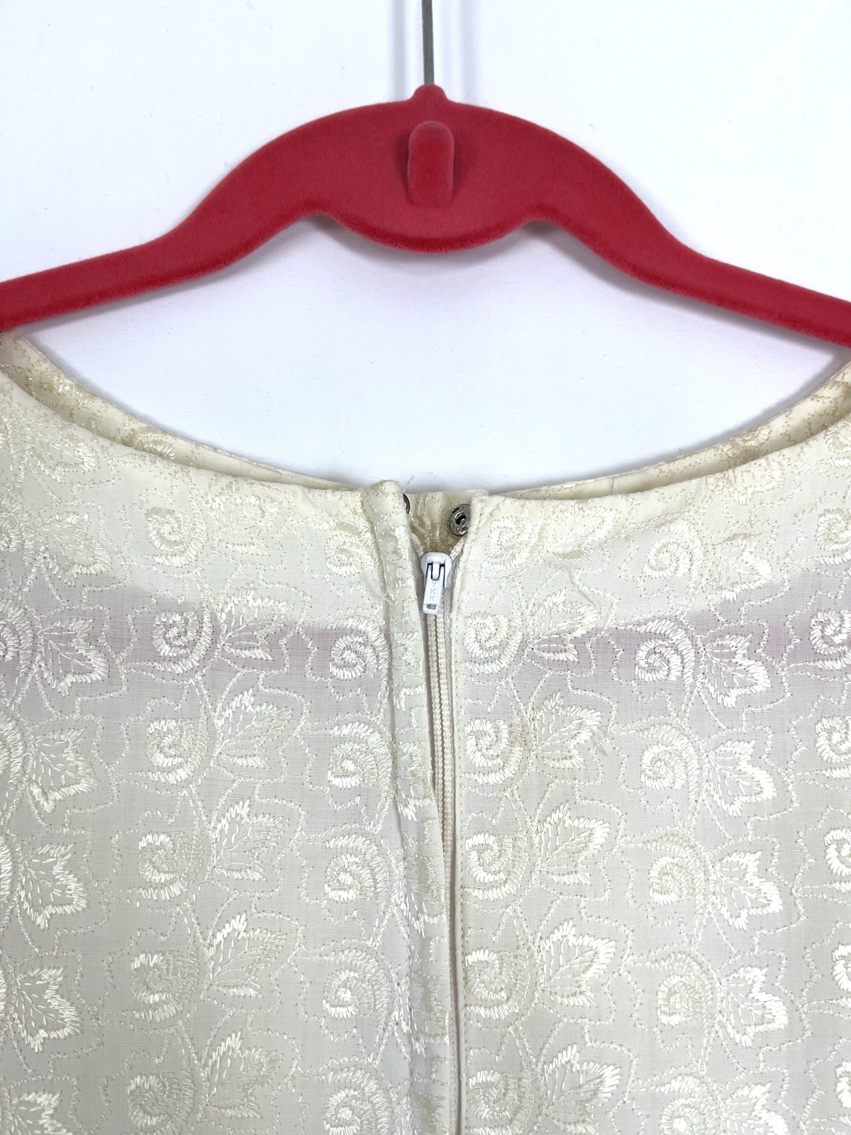 Vintage 50s/60s Butter Yellow Cream Floral Embroidery Wiggle Sheath XS/S/M Dress