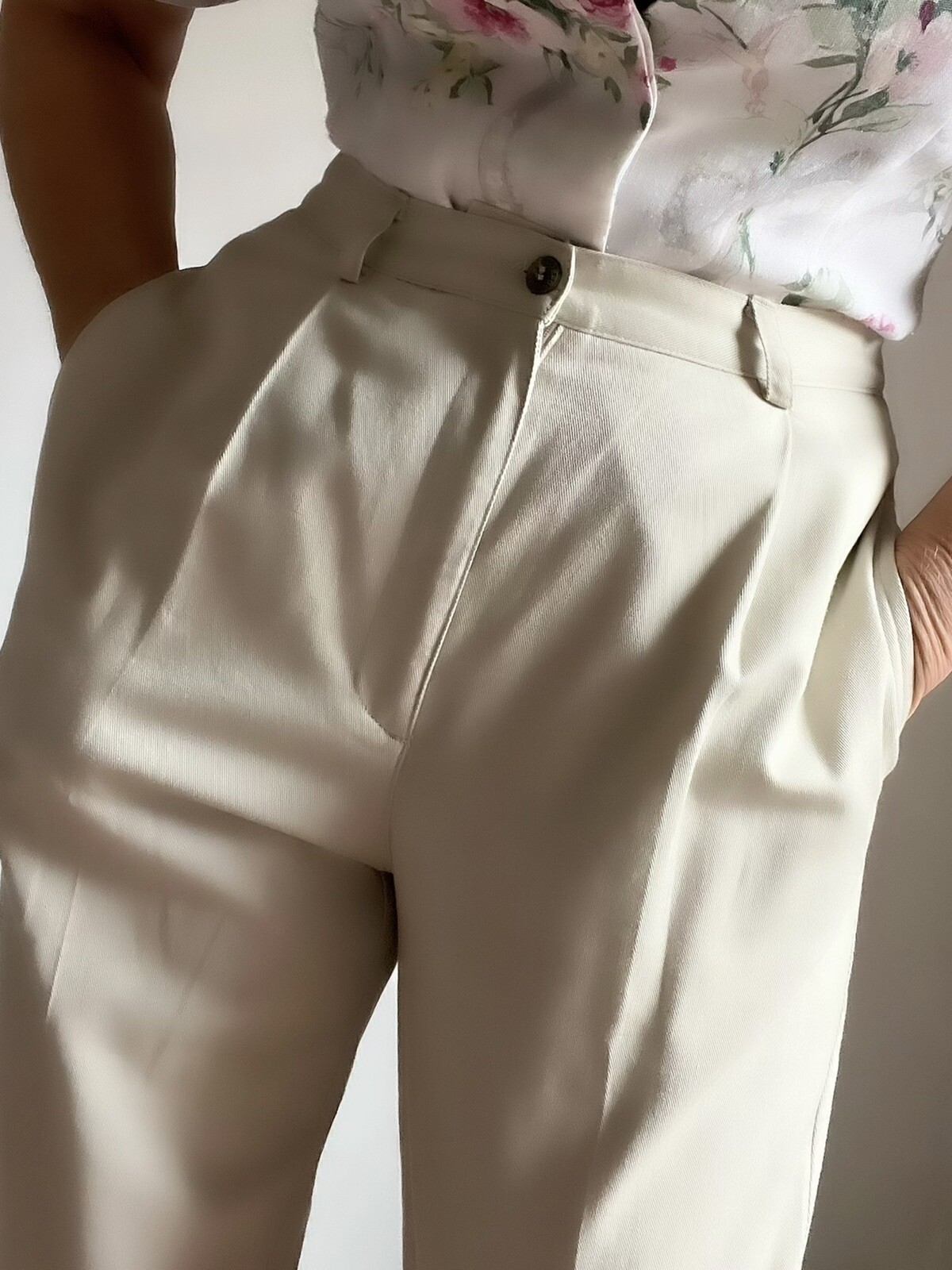 Vintage Beige Highwaisted Pleated Casual or Business Pants Vintage Highrise
