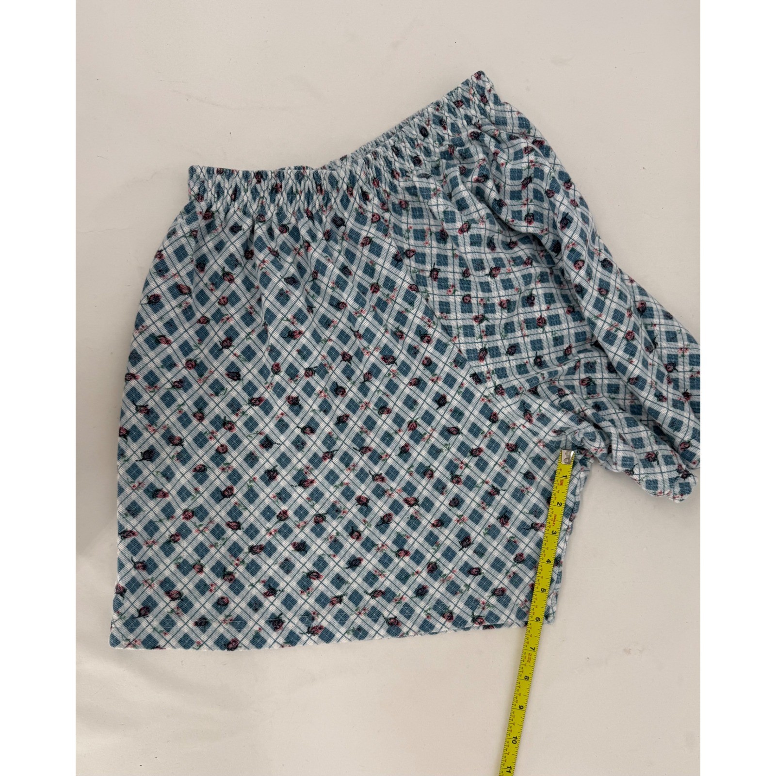 Petite Sophisticate Vintage 90s Floral Plaid Shorts Blue White Made in USA Sz M