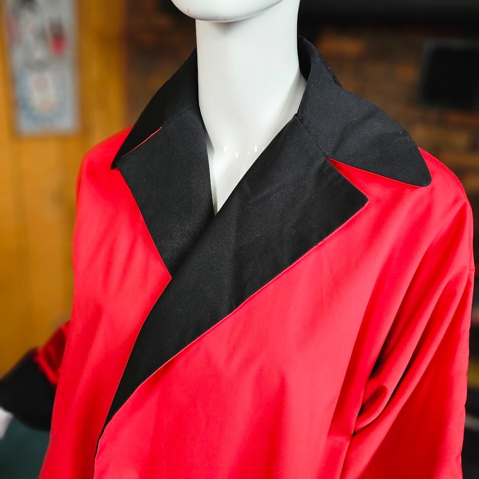 Vtg 80s Pauline Trigere Reversible Red Black Wing Cuff Swing Trench Car Coat M/L