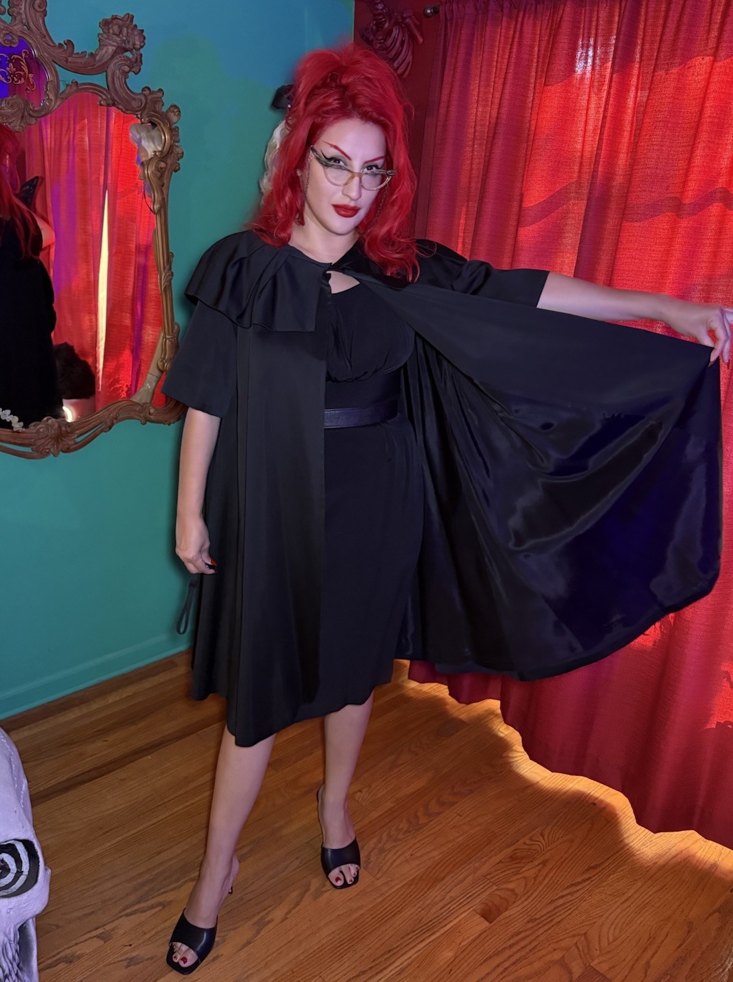 Deadstock Vintage 1950’s Vendom Original California Black satin w ruffle collar