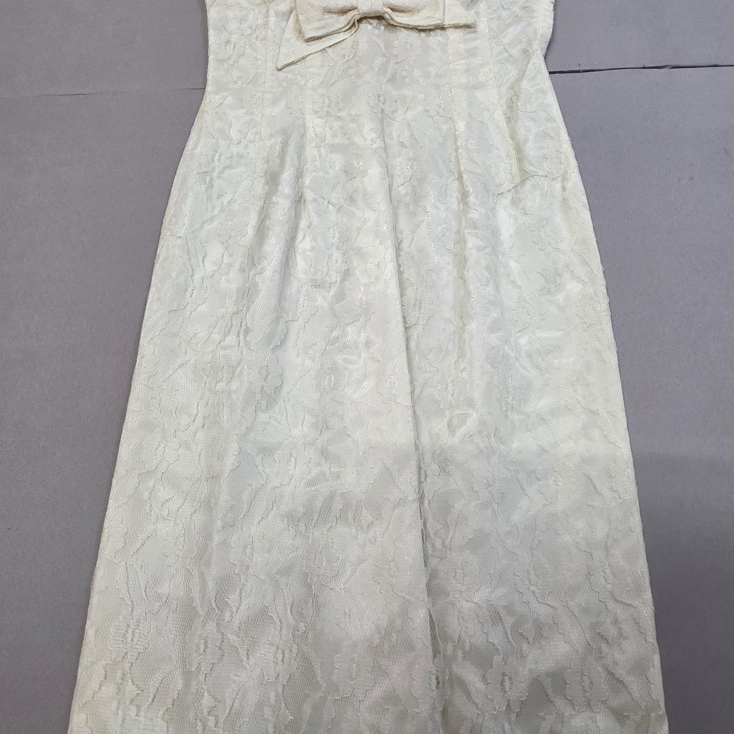 Vintage 50s Ivory Floral Lace Cocktail Dress Bow Waist Wiggle Sheath Mid Century