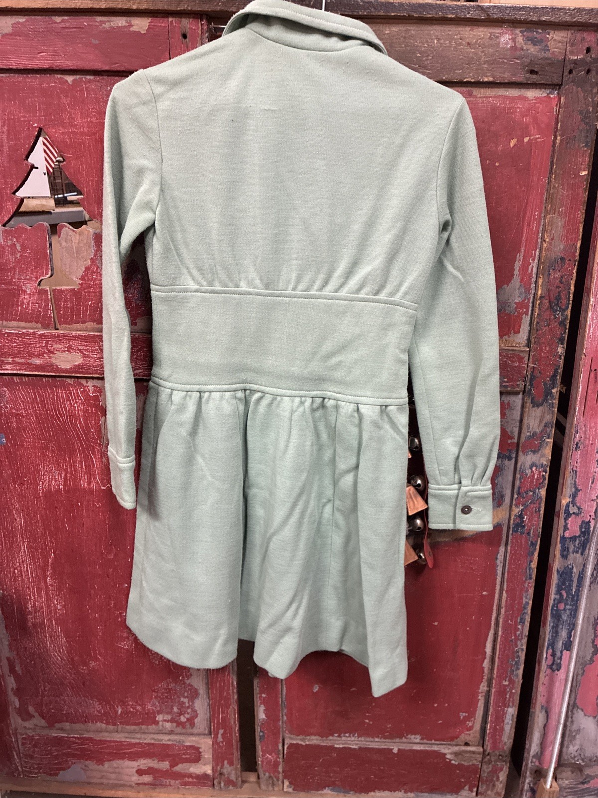 Vintage 1950s-1970s Women’s Mint Green Button-Front Long Sleeve Dress Waist 26