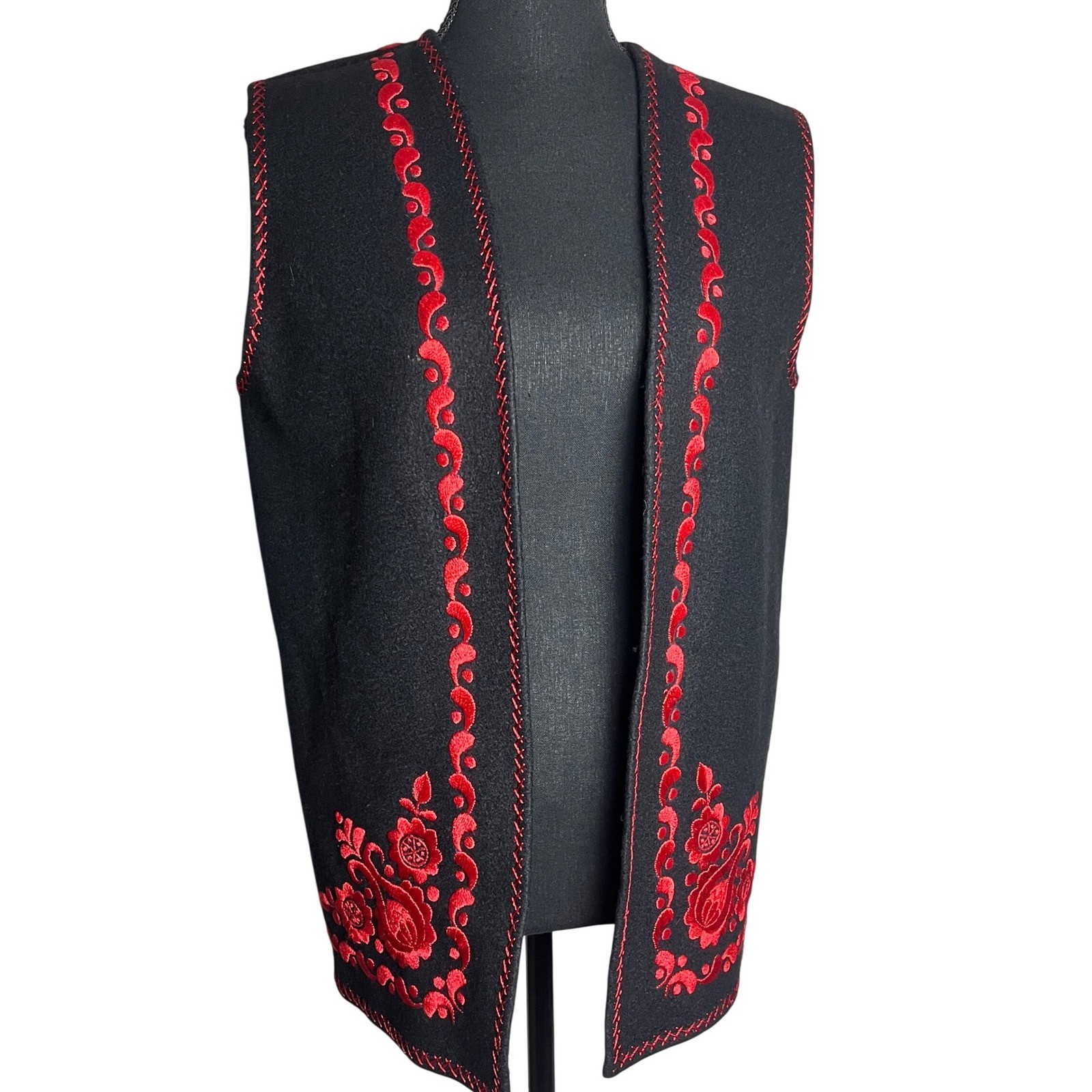 Vintage 70s Embroidered Folk Vest Black Felt Wool Boho Waistcoat Ethnic Floral