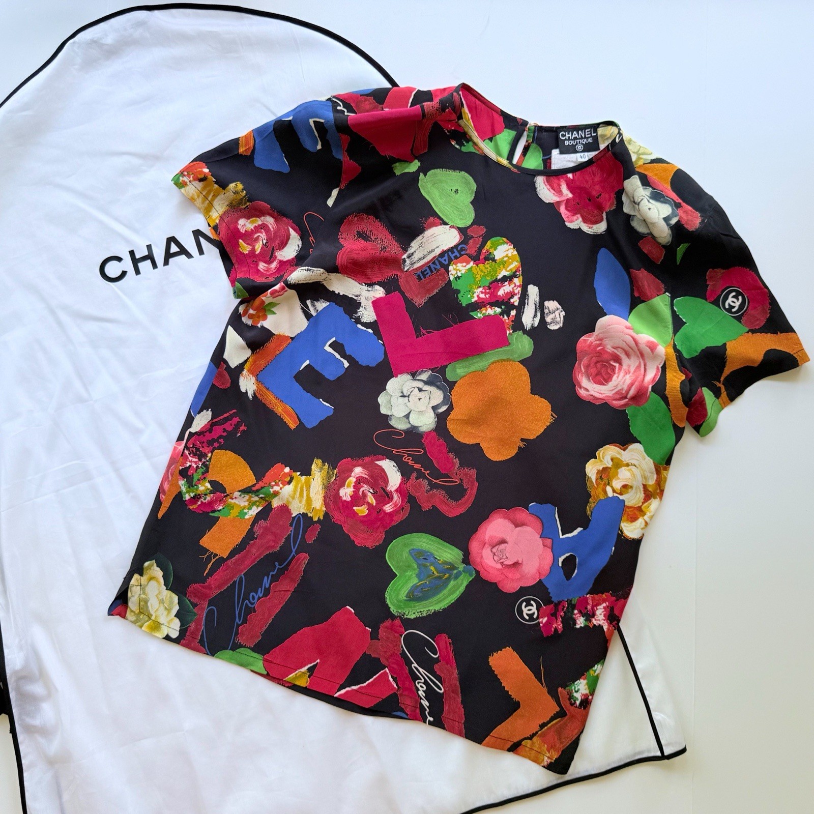 Chanel Vintage Iconic Spring 1992 Multicolor/ Black Silk T-Shirt Size 40 FR 8 US