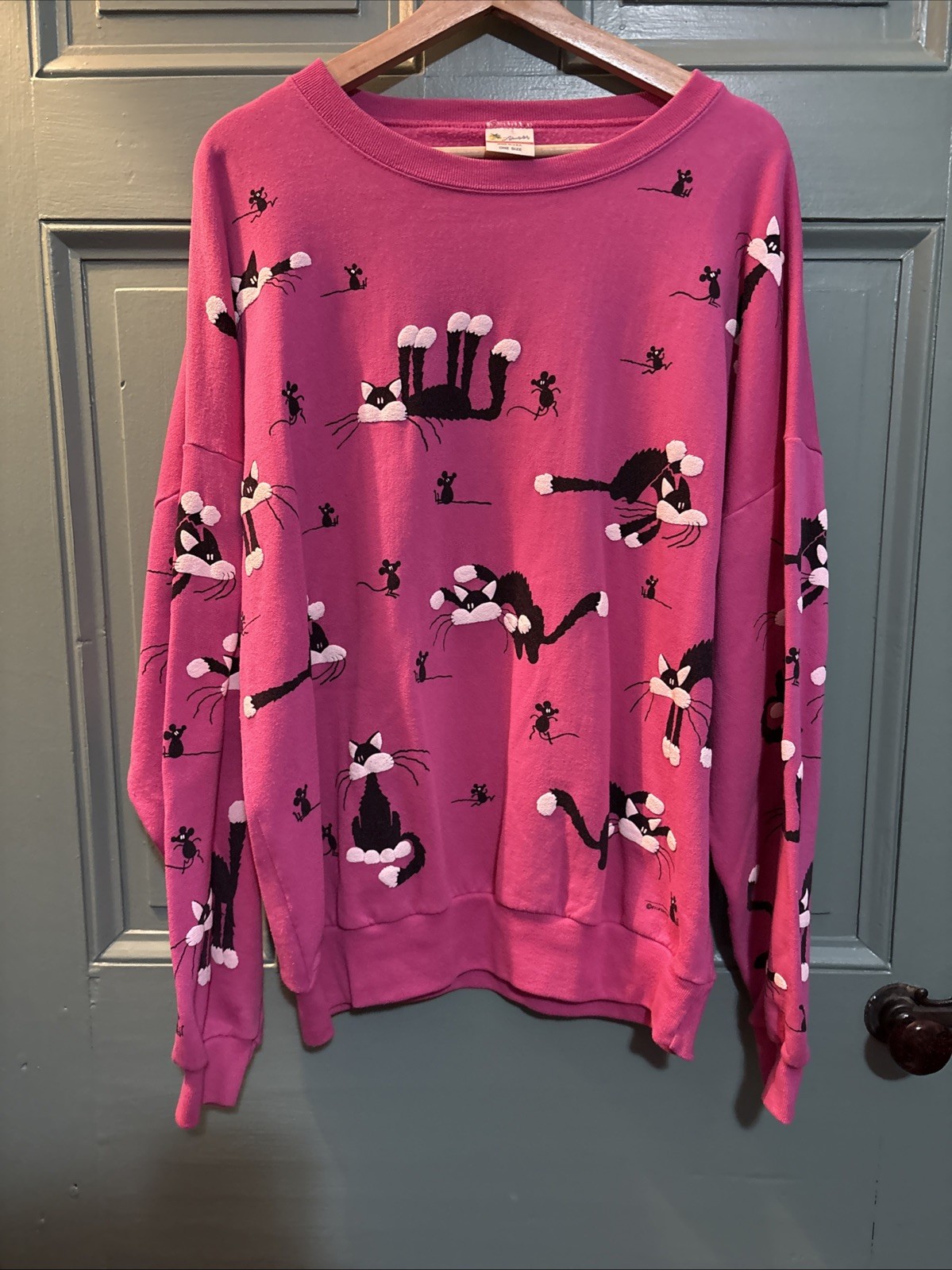 VTG 80s Kitty Cat Mouse Hot Pink Oversized Sweater AOP Lifestyles