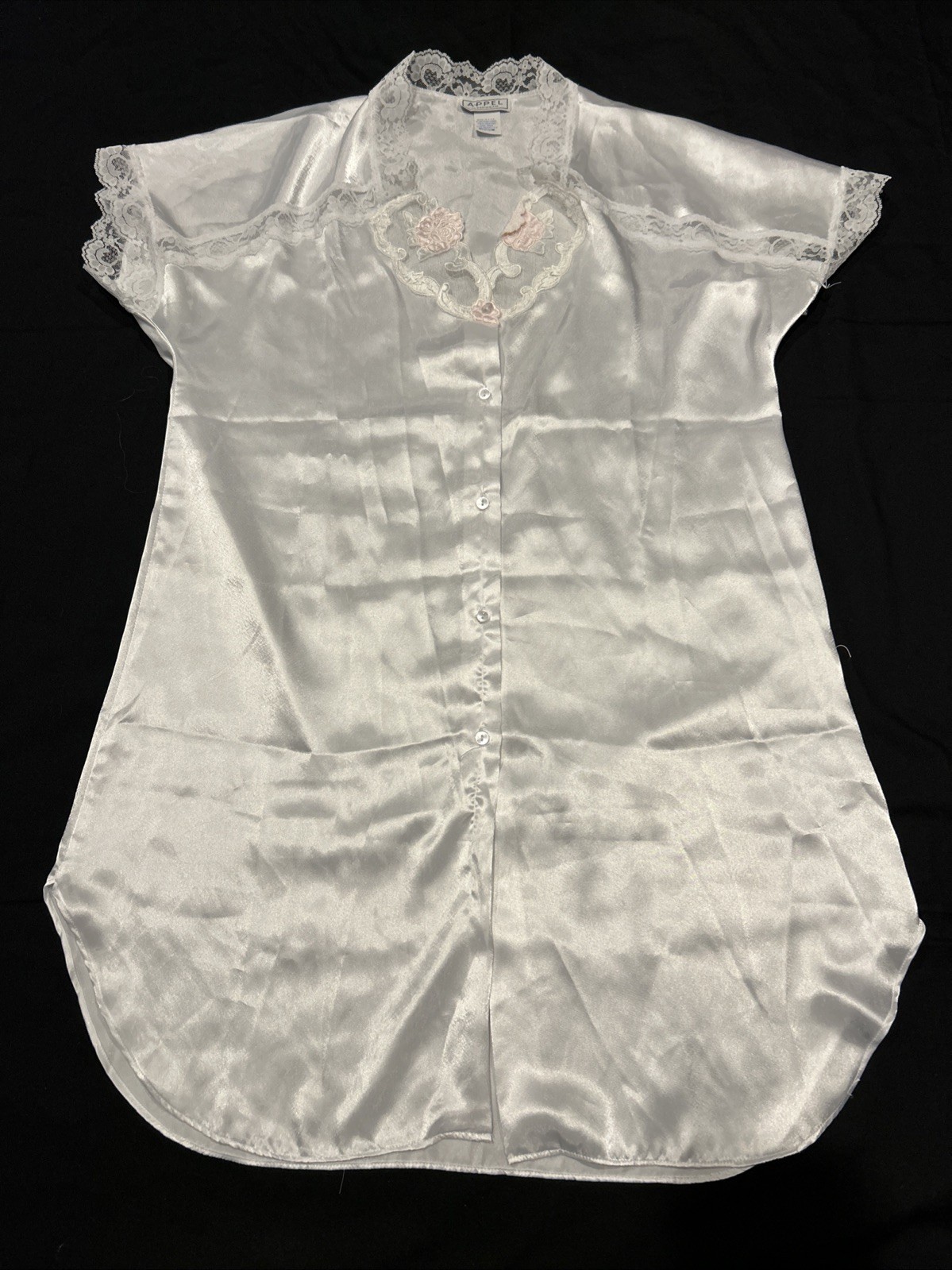 Appel Sleepwear Sz M White Satin Night Shirt Gown Lace Neckline Button B20
