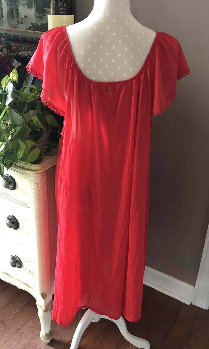 Vtg. 80’s KELLY REED Red Embroidered SS Silky Night Gown Plus Size 26W Or 4X