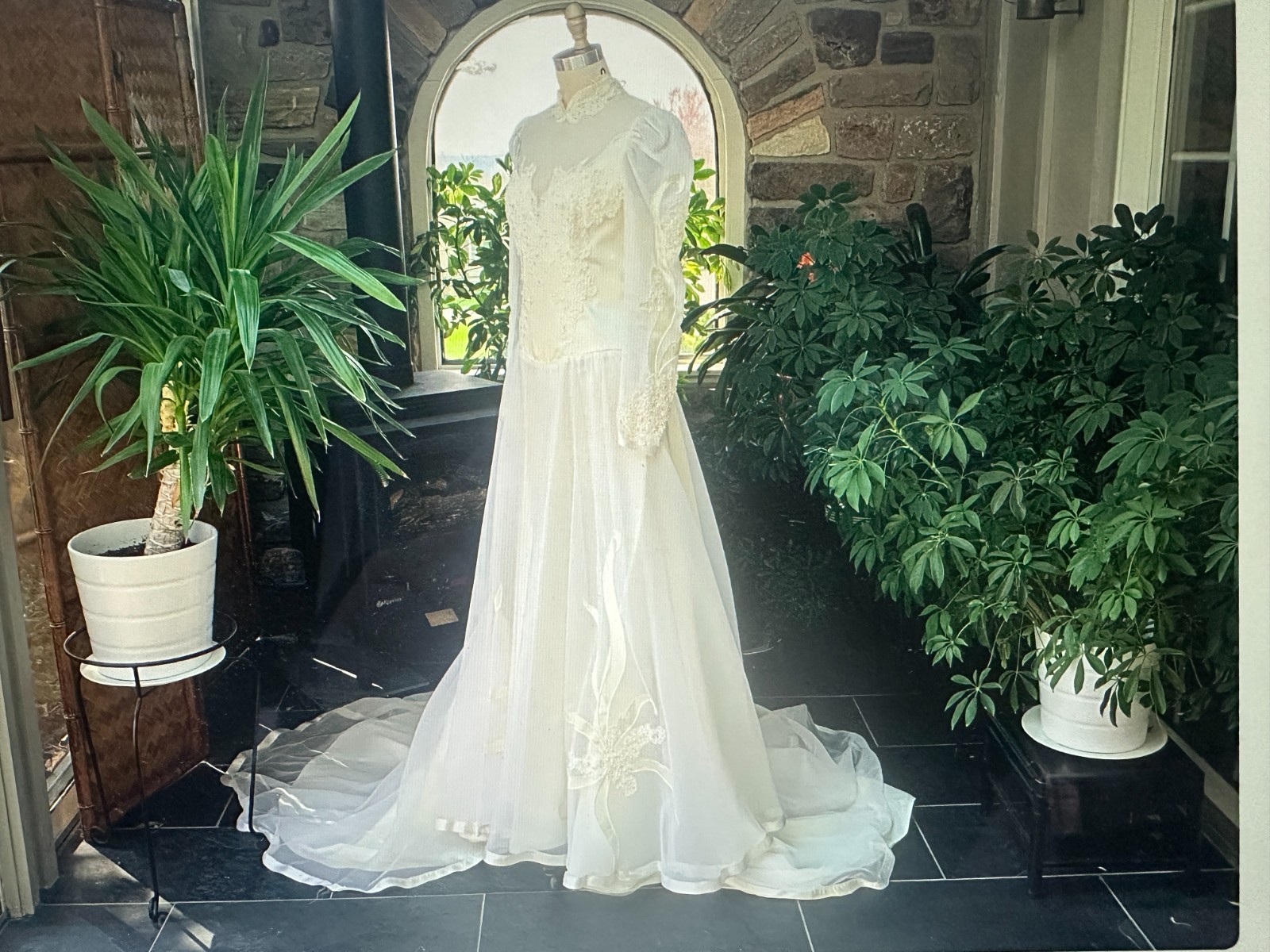 Vintage 1970s Ivory Nylon Chiffon Alencon Lace Wedding Dress