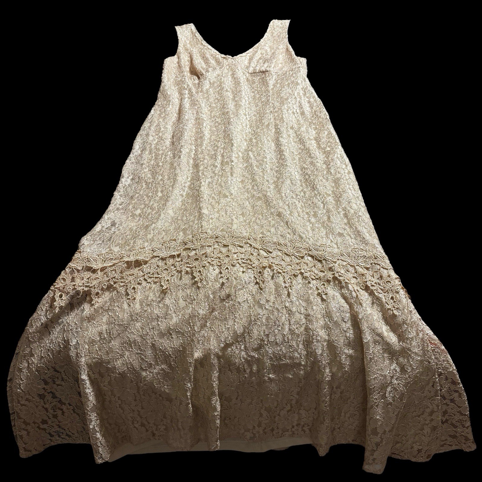 Vintage 😍 Lace S.L. Fashions Champagne Sleeveless Slip Maxi Dress 20” Across 12