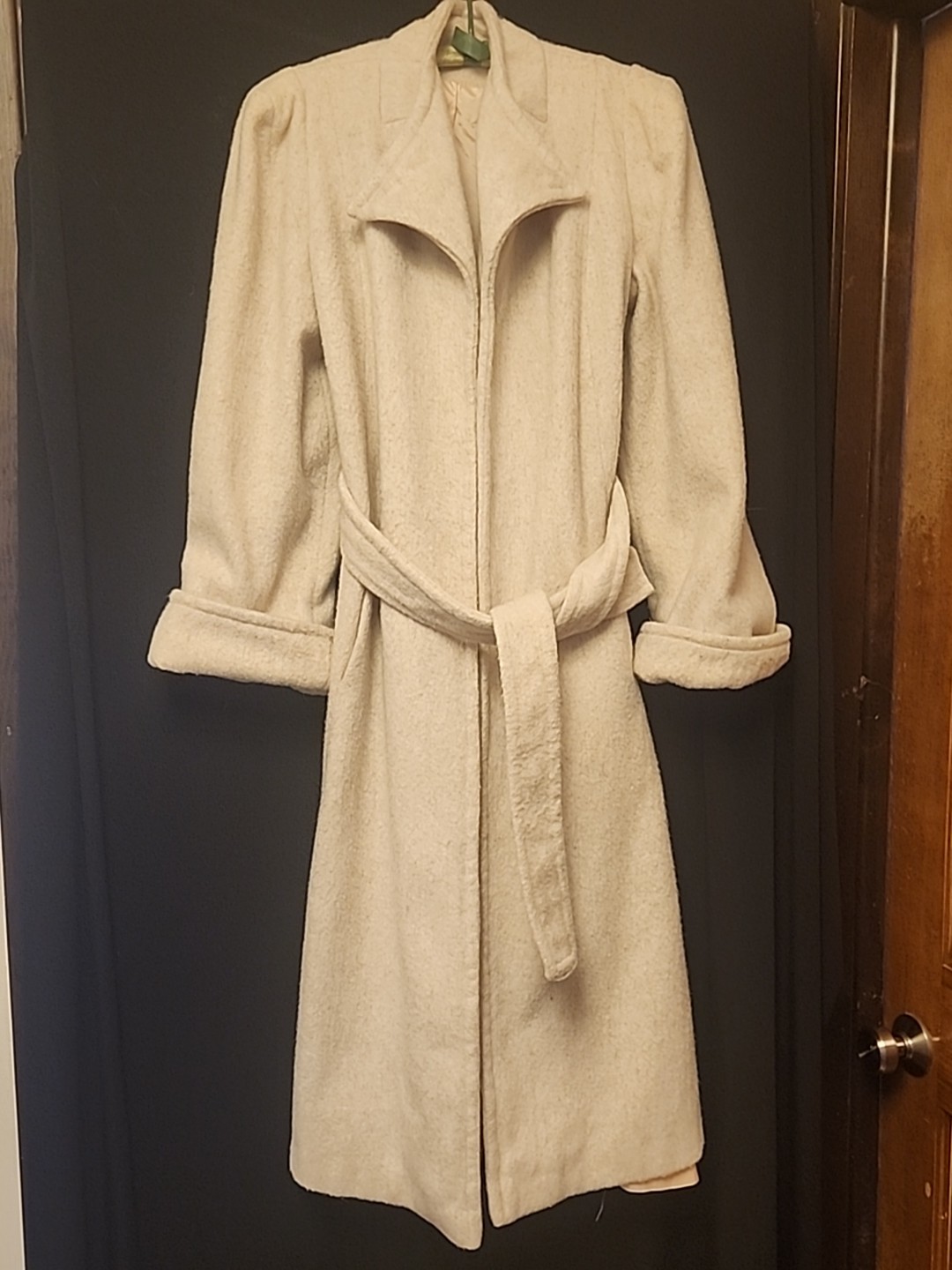 Vintage Wool Coat XS/S Cream Color Pale Pink Satin Linning Belt Closer Women’s