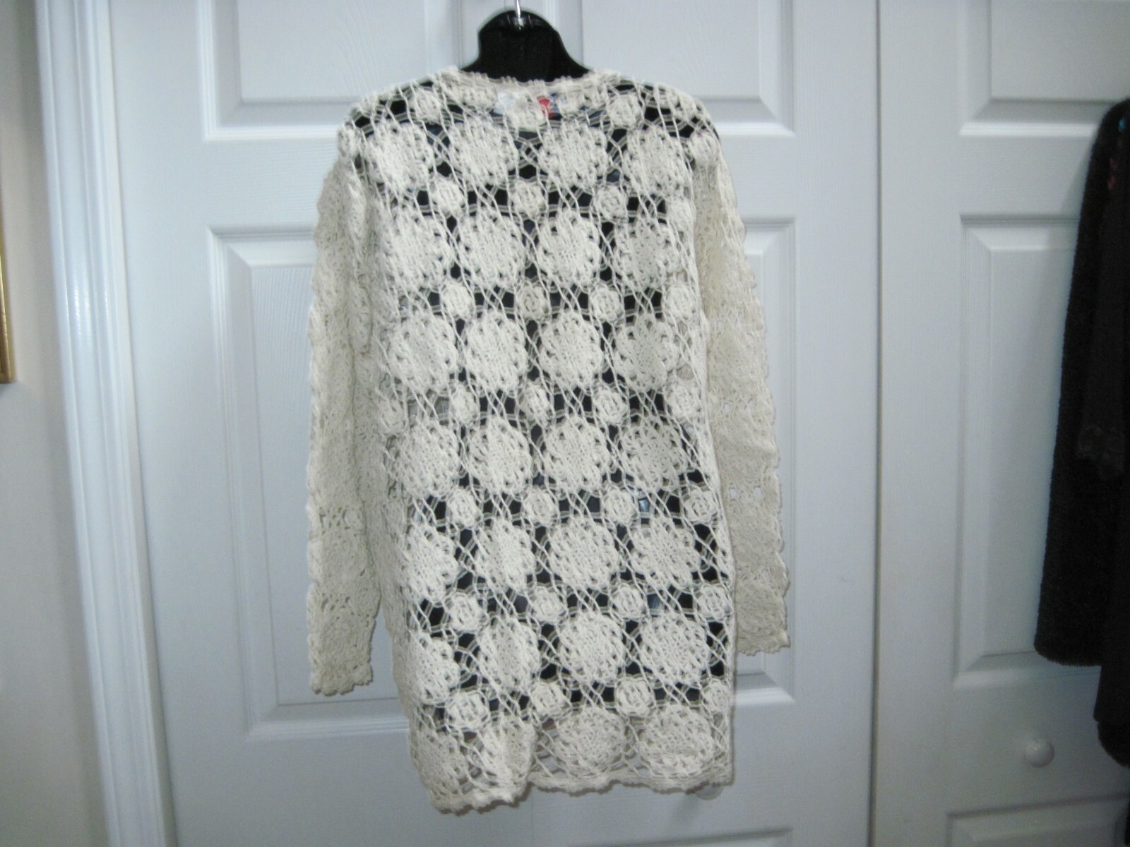 Styles to Go Women’s Large Crochet Knit Top Sweater Long Sleeves Buttons Front