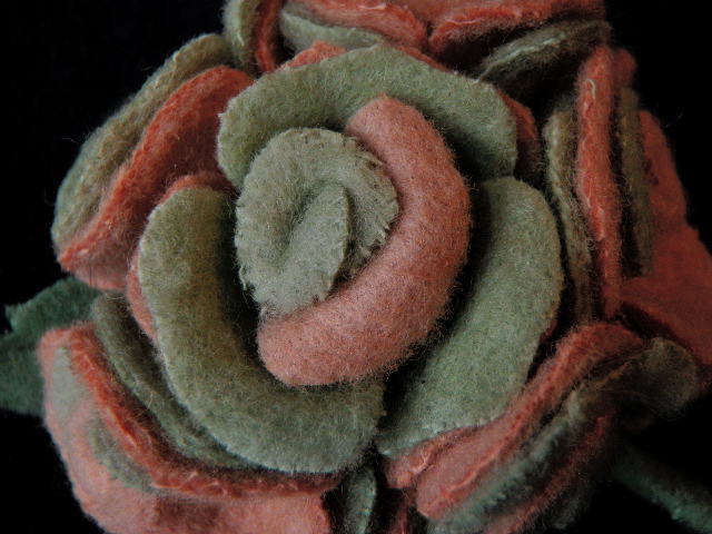 Vintage Millinery Flower Cosy Soft Felt or Flannel Tan Green Hat Hair SD E