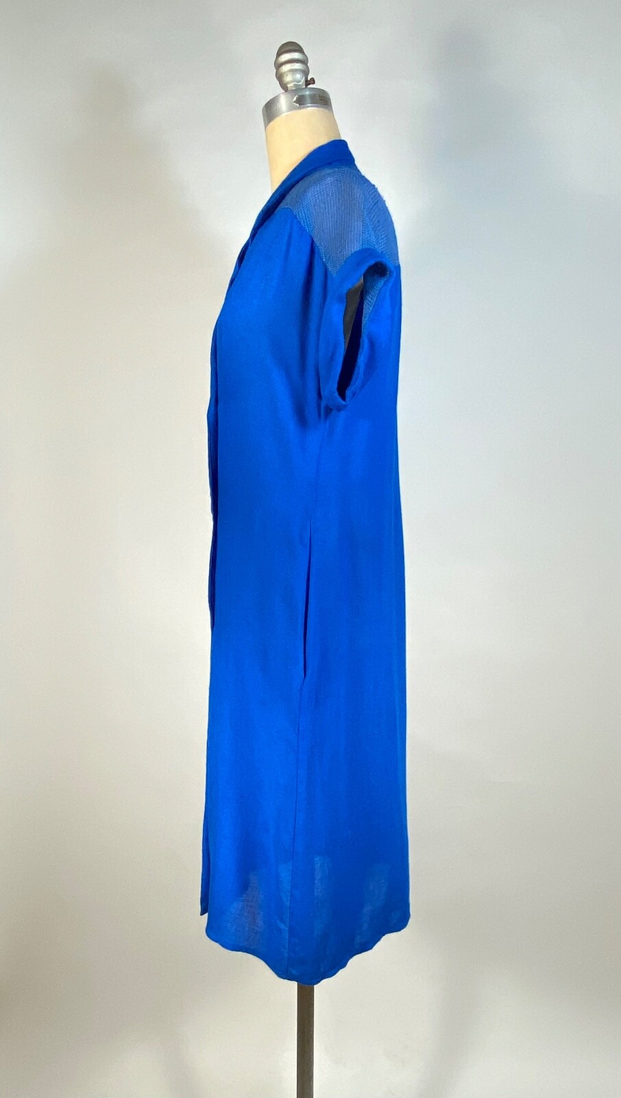 Vintage 1980’s- 90’s COBALT blue lightweight rayon/flax blend dress by Chenelli