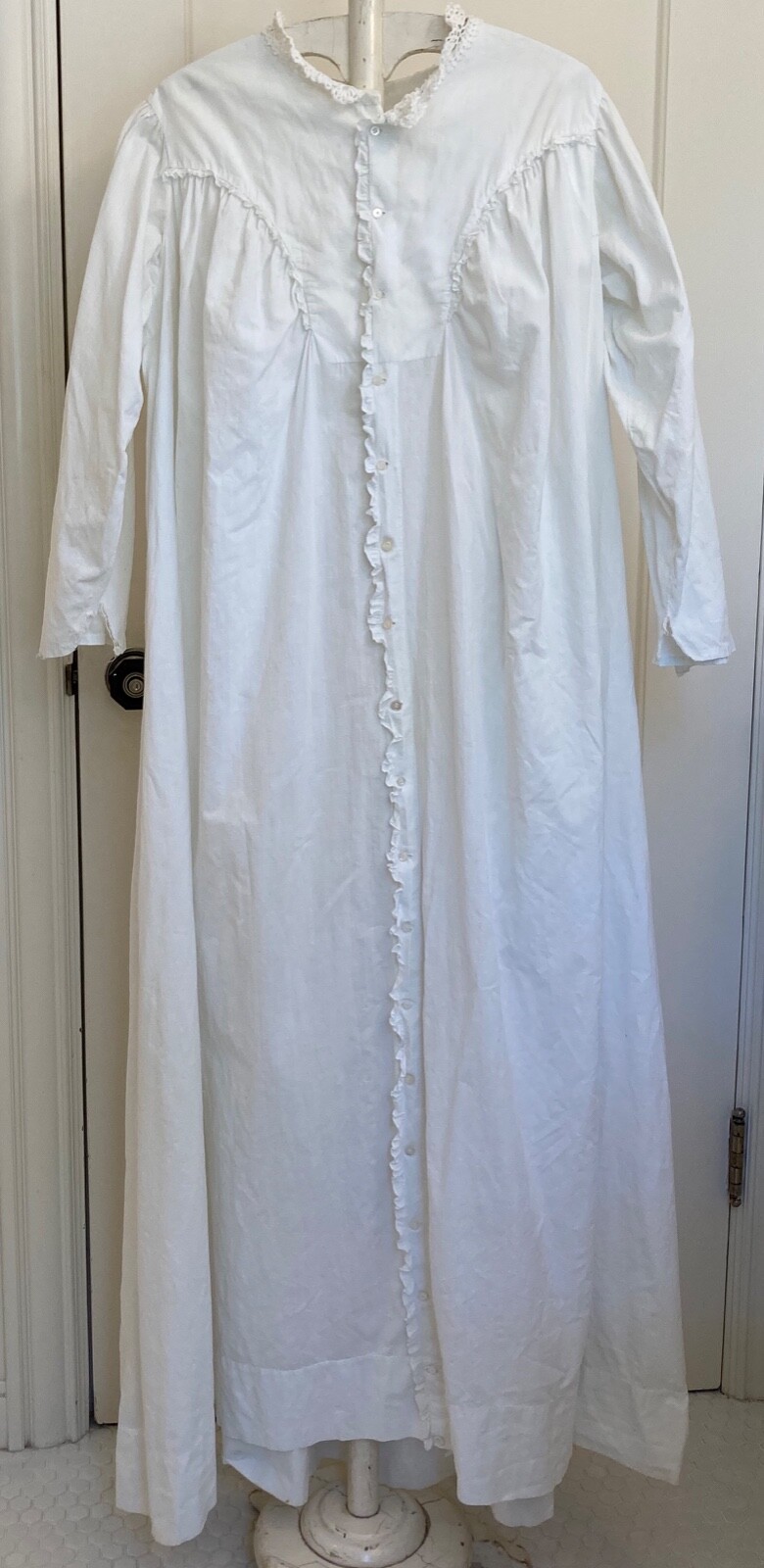 Antique Vintage Edwardian Victorian Heavy Cotton Long Nightgown 1880-1900s AS IS