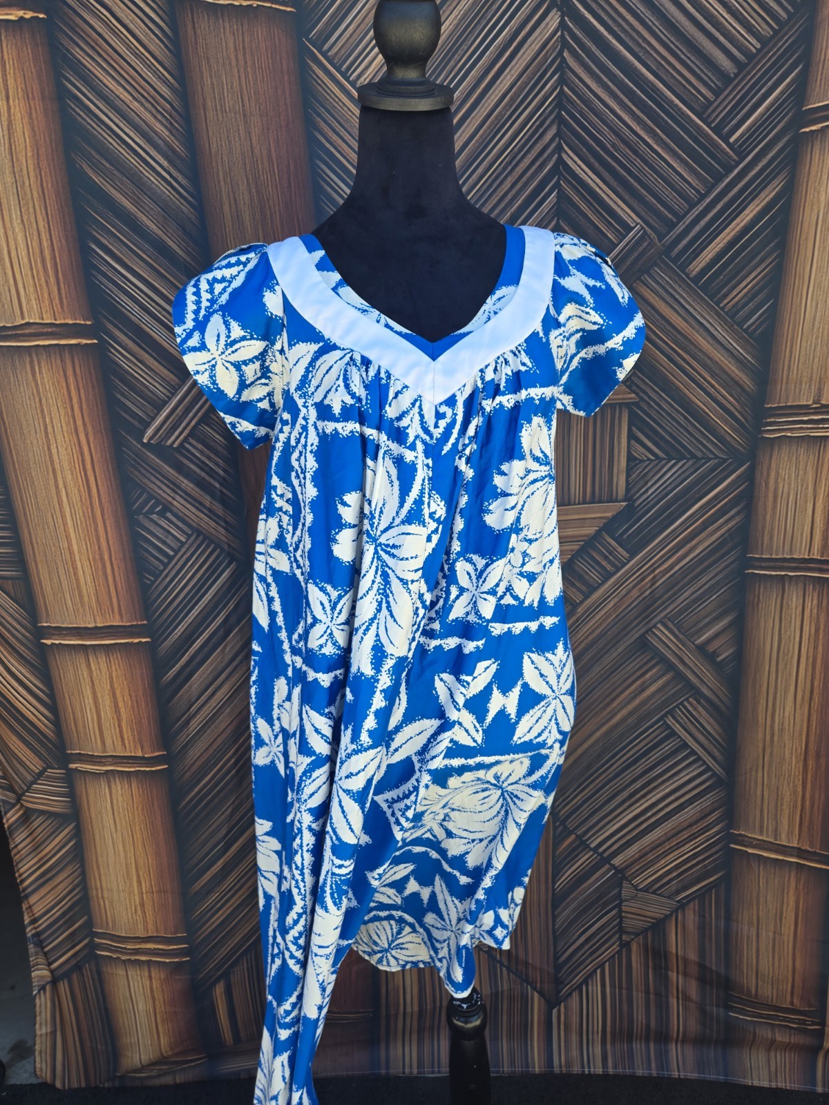 Vintage Waltah Clarke’s Hawaiian Muu Muu Aloha Dress w6031