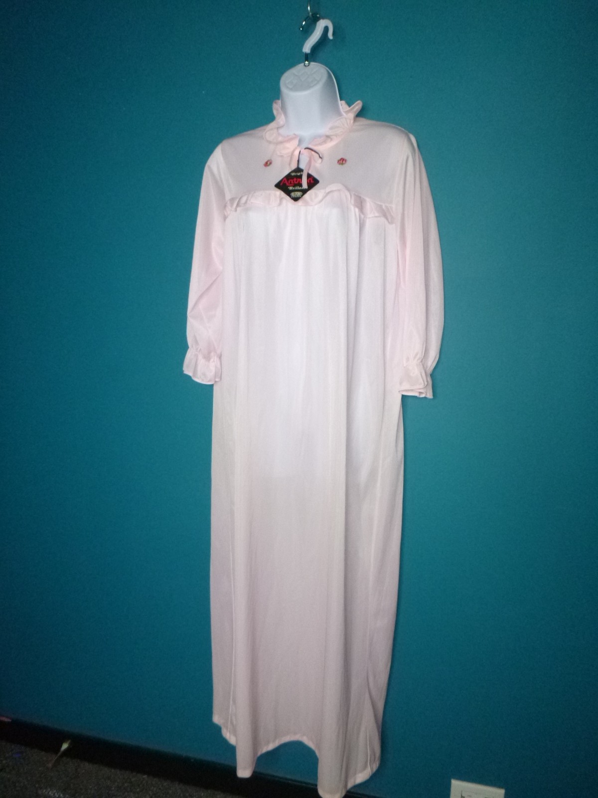 NOS Vtg Pink Lady 100% Antron Nylon Long Nightgown Modest Pale Pink Sz M