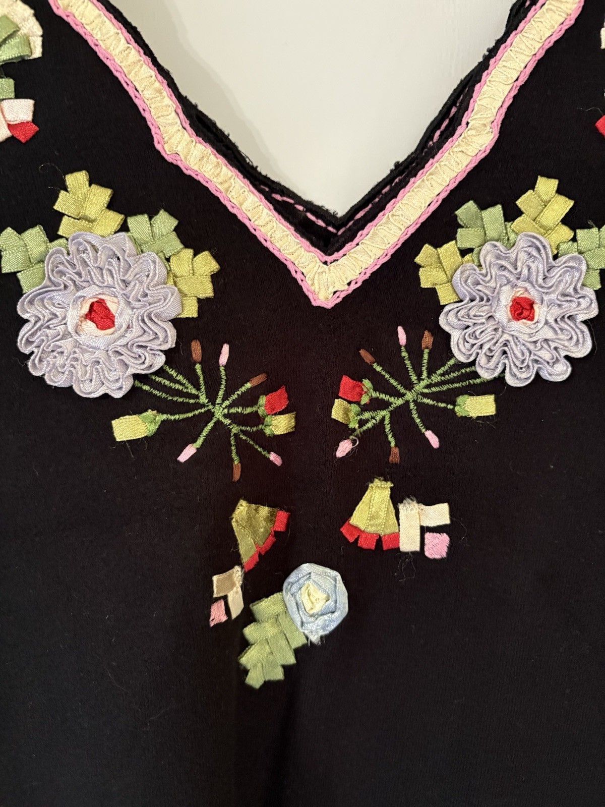 Dolce Cabo Y2K Sweater Black Embroidered Floral Cold Shoulder Women’s Large
