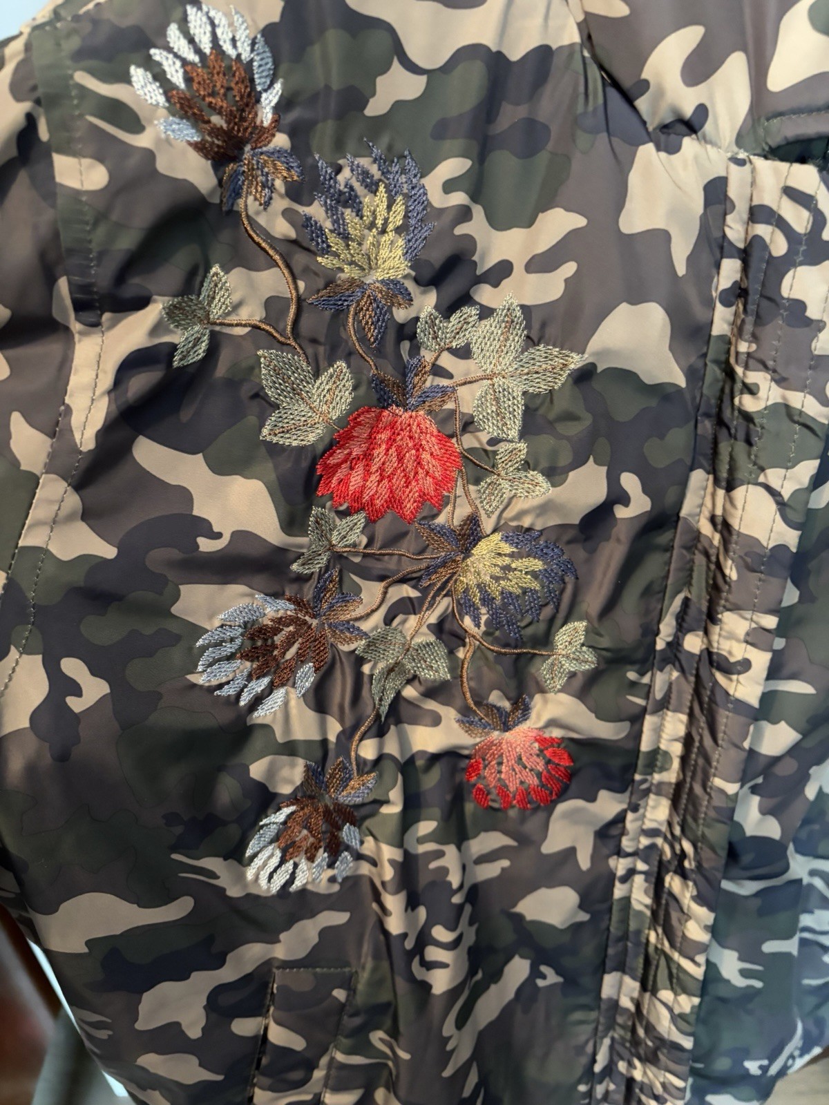 Women’s Bomber Jacket – American Rag Camo Jacket With Red Embroidery Pattern