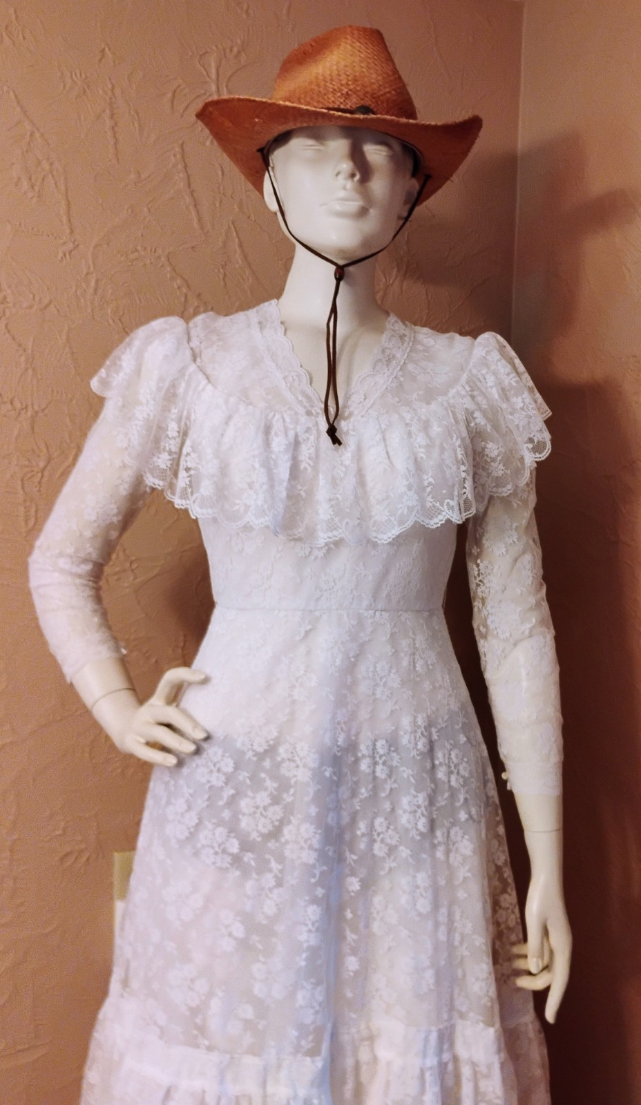 VTG 70’s „Pronuptia Paris” White Lace Prairie Dress/Gown 38 or 8 or Today’s 6