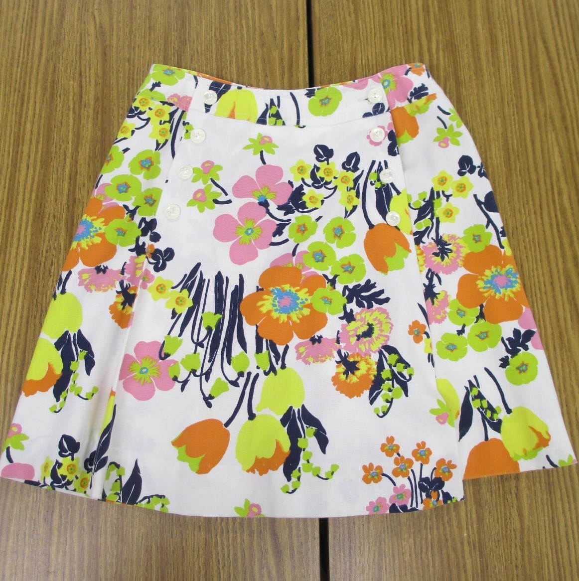 VTG Gino Paoli White Floral Skorts S Colorful Wrap Button Skirt 1970’s size 14