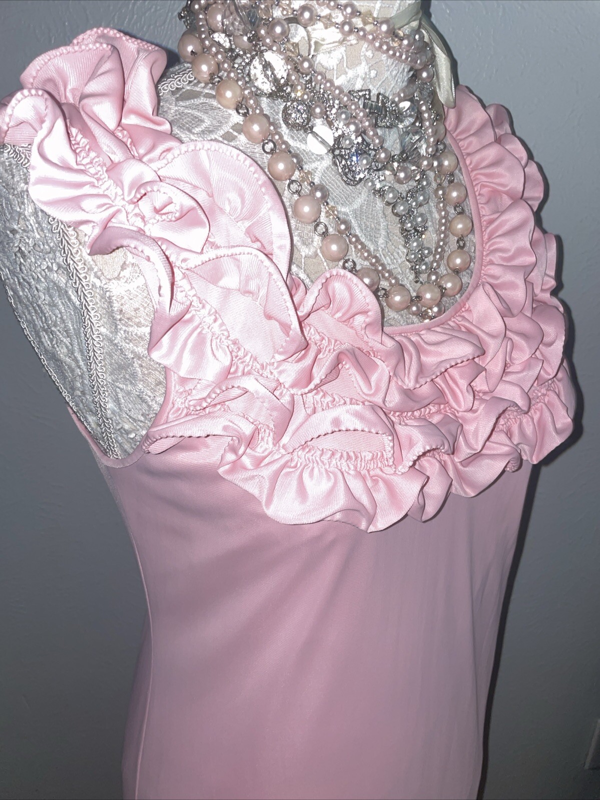 Vtg Sissy PINK Gown Nylon Maidenform Woman’s M TONS of RUFFLES Long Nightgown