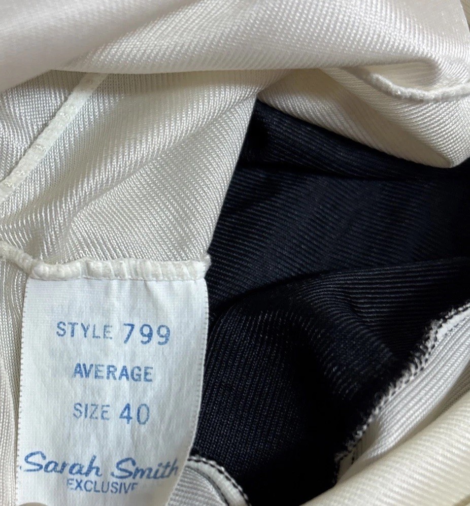 Vintage 1960s Sarah Smith Ivory and Black Full Slip Size 40 Anti-Satic Style 799