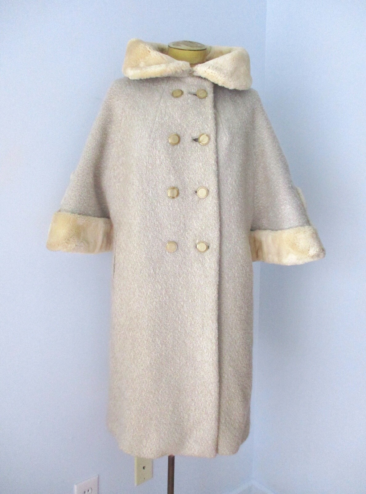 Vtg 50s Rockabilly VLV Freiss gray boucle swing coat cream sheared fur cuffs M/L